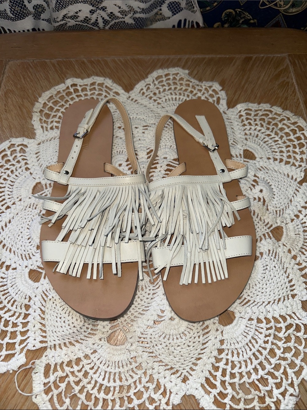 New J Crew Women's Cream Fringe Size 8.5  Sandals Vintage